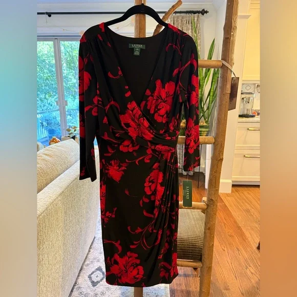 NWT Lauren Ralph Lauren Black and Red Floral Dress - Picture 2 of 8